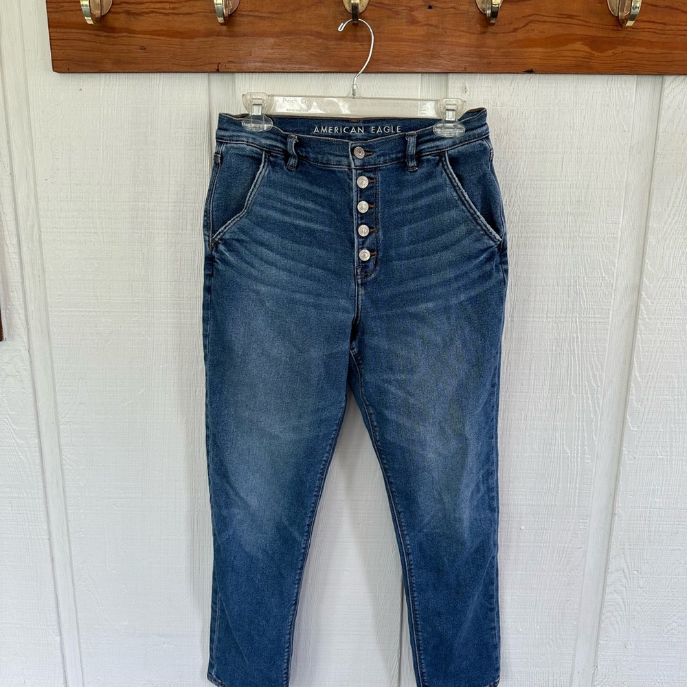 American Eagle Outfitters High Rise Mom Jeans Blue Jeans with Stretch